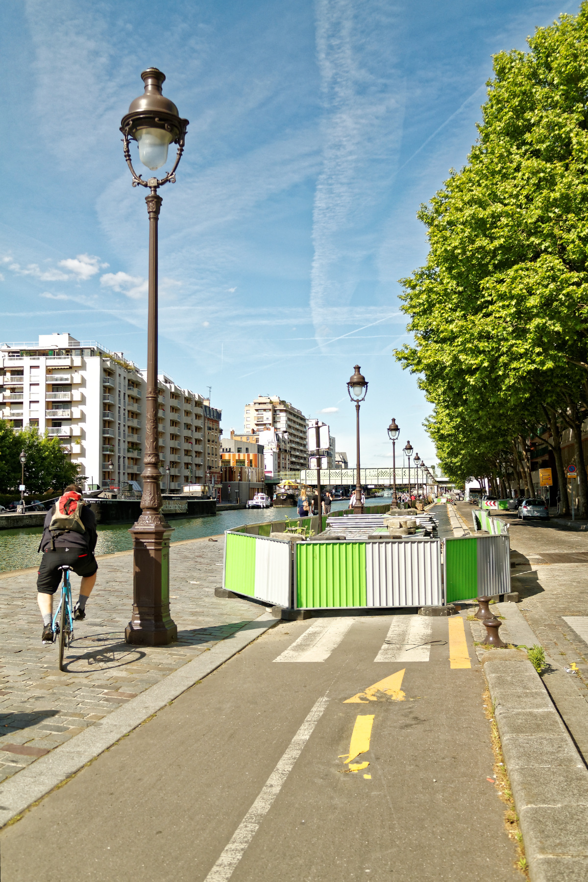 La « zone mixte » piétons & cyclistes du Quai de la Marne Sortir de Paris à Vélo Le Blog